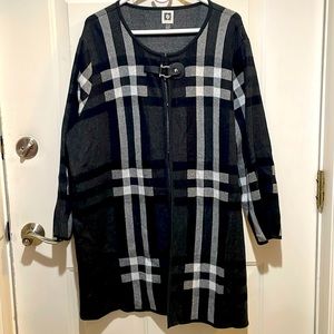 Anne Klein Black and White plaid London Sweater 3X